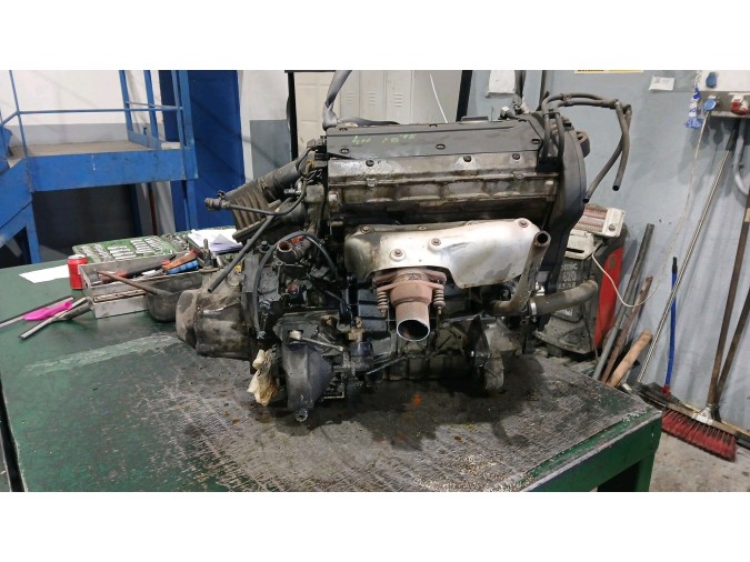 MOTOR CON ACCESORIOS Y CAJA DE CAMBIOS PEUGEOT 406