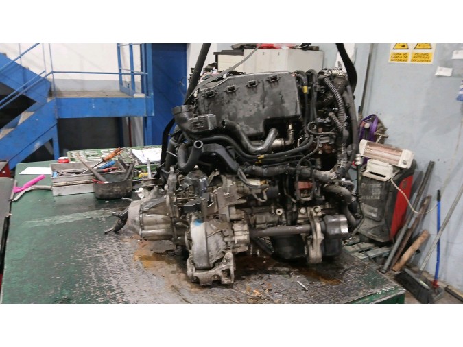 MOTOR CON ACCESORIOS Y CAJA DE CAMBIOS CITROEN XSARA PICASSO 2007