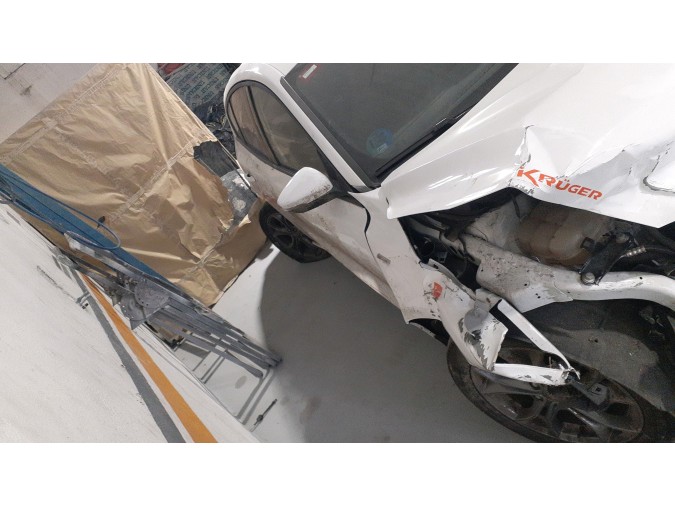 RESPALDO TR.I. FORD FOCUS 2021