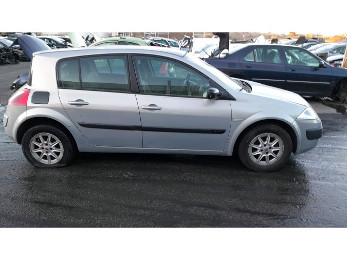 FARO ANTINIEBLA DELANTERO RENAULT MÉGANE 2006