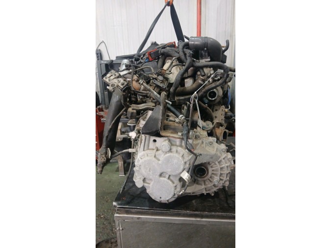 MOTOR CON ACCESORIOS SIN CAJA DE CAMBIOS KIA CARNIVAL 2011