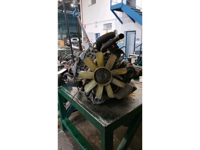 MOTOR CON ACCESORIOS Y CAJA DE CAMBIOS SSANGYONG RODIUS I 2005