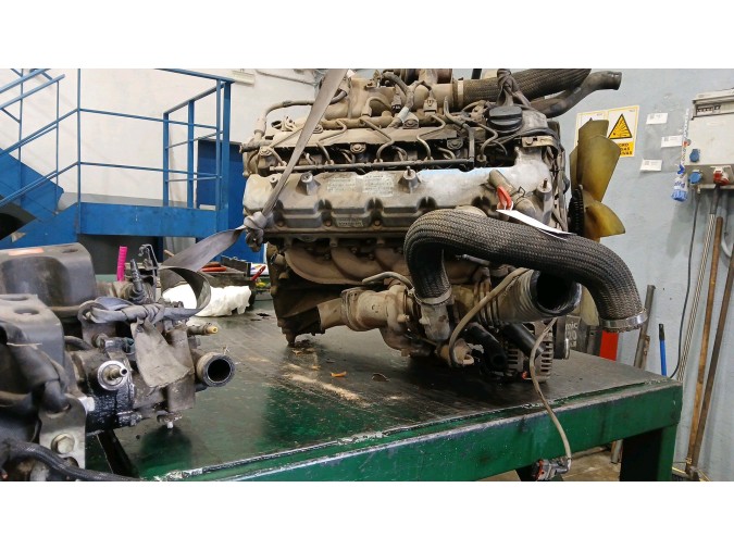 MOTOR CON ACCESORIOS Y CAJA DE CAMBIOS SSANGYONG RODIUS I 2005