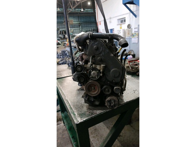MOTOR CON ACCESORIOS Y CAJA DE CAMBIOS FORD FOCUS 2008