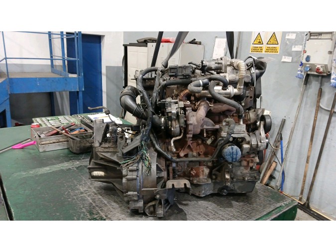 MOTOR CON ACCESORIOS Y CAJA DE CAMBIOS FORD FOCUS 2008