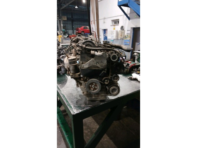 MOTOR CON ACCESORIOS SIN CAJA DE CAMBIOS KIA CARENS 2009