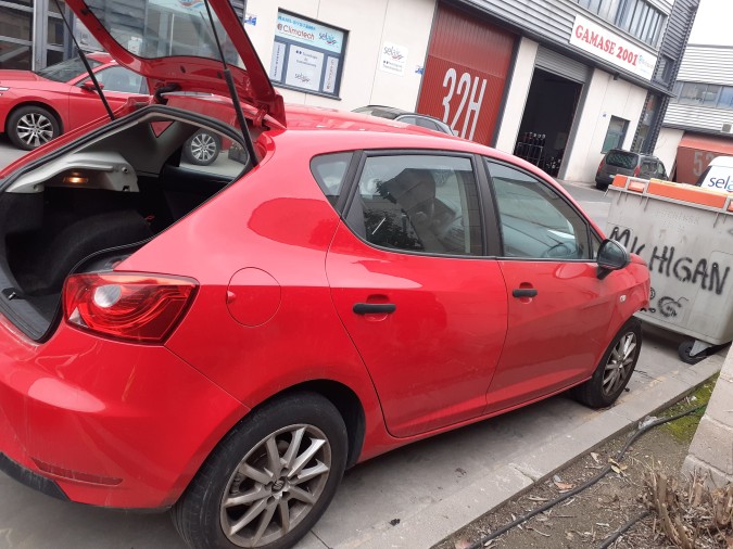 Cinturón de seguridad trasero central SEAT IBIZA 2014