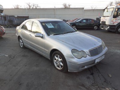PILOTO TRASERO CENTRAL MERCEDES C 220 CDI 2001