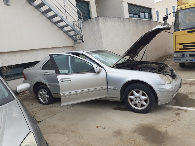 ALETA DELANTERA IZQUIERDA MERCEDES C 220 CDI 2001