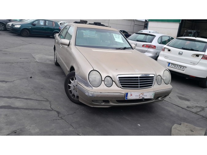 ALETA DELANTERA DERECHA MERCEDES E 270 CDI 2000