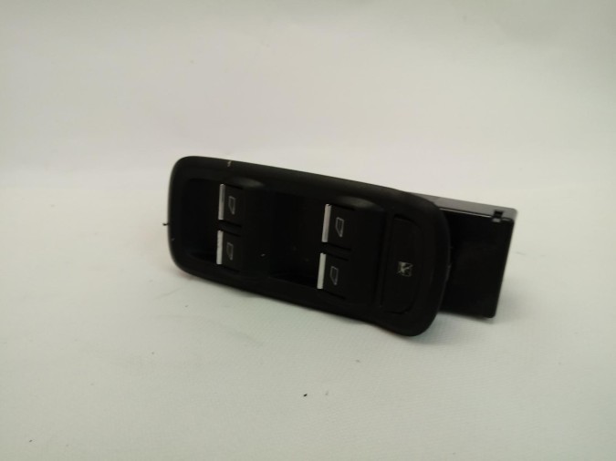 MANDO ELEVALUNAS DELANTERO IZQUIERDO FORD ECOSPORT 2016