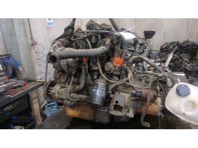 MOTOR CON ACCESORIOS Y CAJA DE CAMBIOS VOLKSWAGEN GOLF 1988
