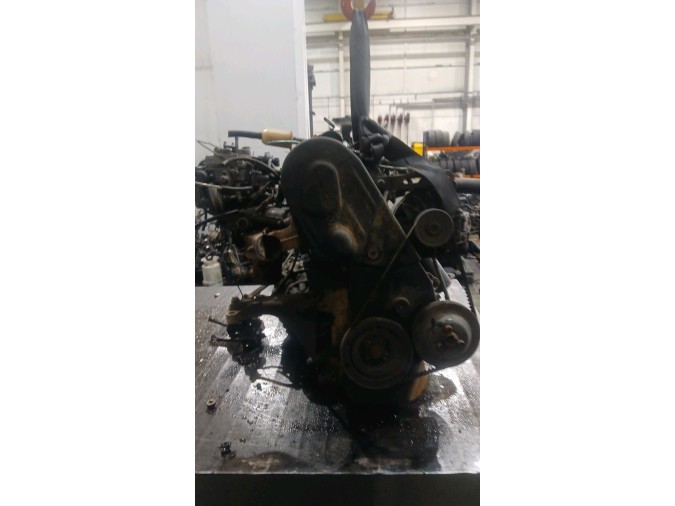 MOTOR CON ACCESORIOS Y CAJA DE CAMBIOS VOLKSWAGEN GOLF 1988