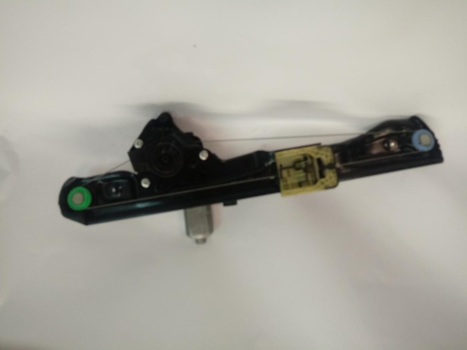 ELEVALUNAS TRASERO IZQUIERDO FORD ECOSPORT 2016