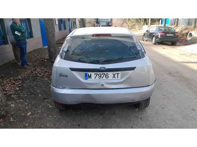 FARO ANTINIEBLA TRASERO IZQUIERDO FORD FOCUS 1999
