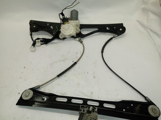 ELEVALUNAS DELANTERO DERECHO MERCEDES CLASE E 2002