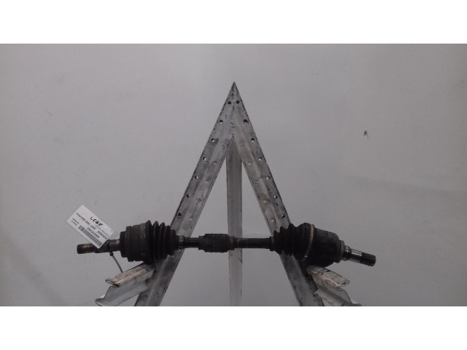 TRANSMISION DELANTERA IZQUIERDA TOYOTA AVENSIS 2007