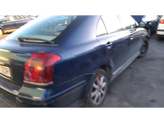 FARO DELANTERO IZQUIERDO TOYOTA AVENSIS 2004