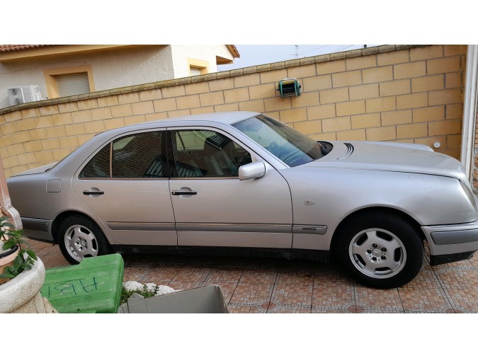 BRAZO SUSPENSION TRASERO IZQUIERDO MERCEDES E 300 D 1996