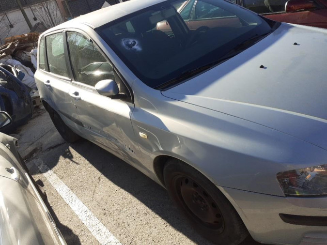 Coche despiece completo FIAT STILO 00150388
