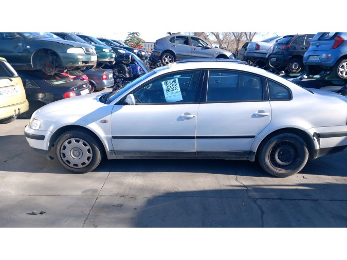 ALETA DELANTERA DERECHA VOLKSWAGEN PASSAT 1998
