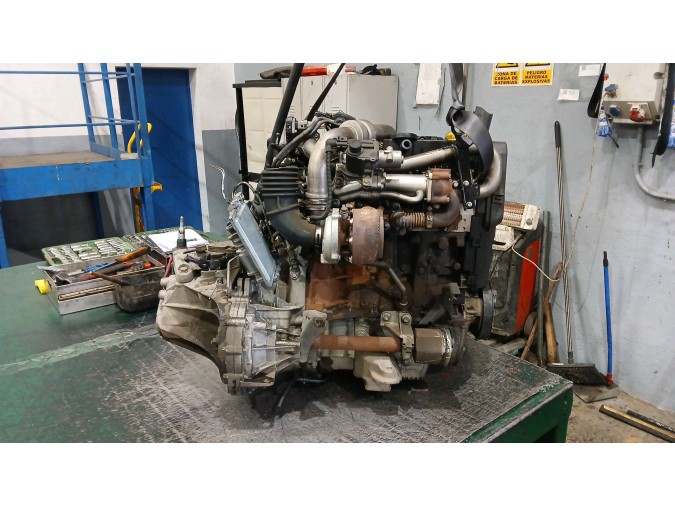 MOTOR CON ACCESORIOS Y CAJA DE CAMBIOS RENAULT SCENIC 1.5 2007