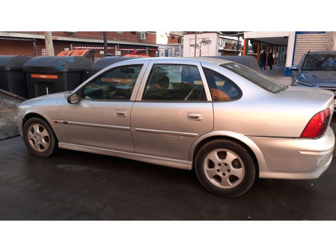 FARO ANTINIEBLA IZQUIERDO OPEL VECTRA 1999