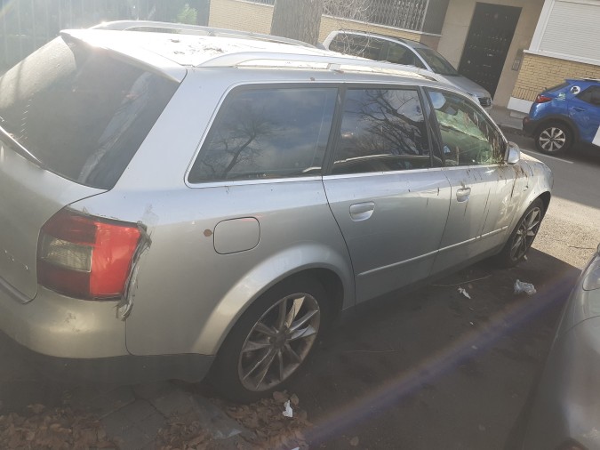 FARO ANTINIEBLA DELANTERO DERECHO AUDI A4 2004