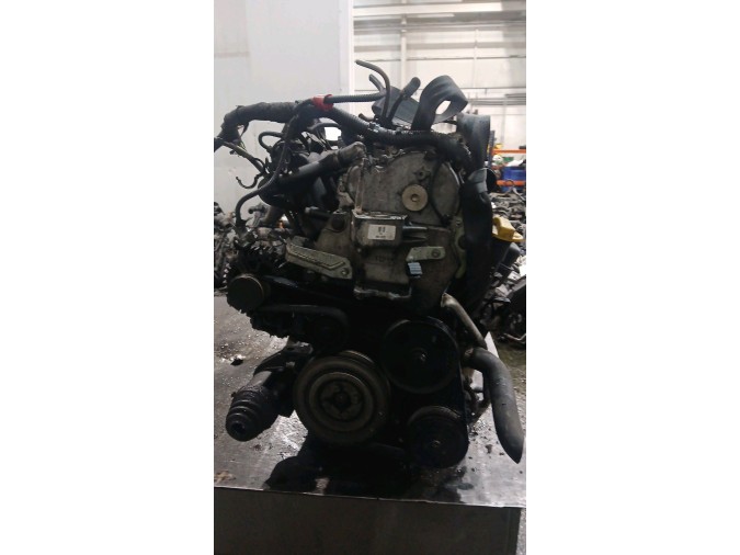 MOTOR CON ACCESORIOS Y CAJA DE CAMBIOS FIAT PUNTO