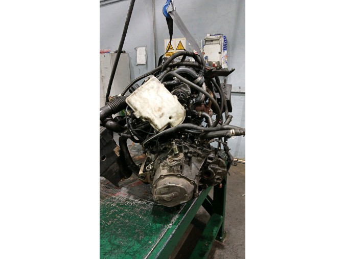 MOTOR CON ACCESORIOS Y CAJA DE CAMBIOS PEUGEOT 206 2000