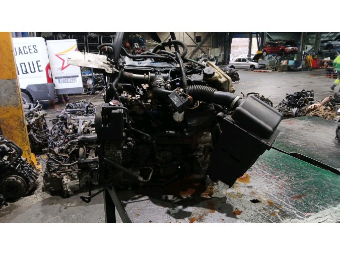 MOTOR CON ACCESORIOS Y CAJA DE CAMBIOS PEUGEOT 206 2000