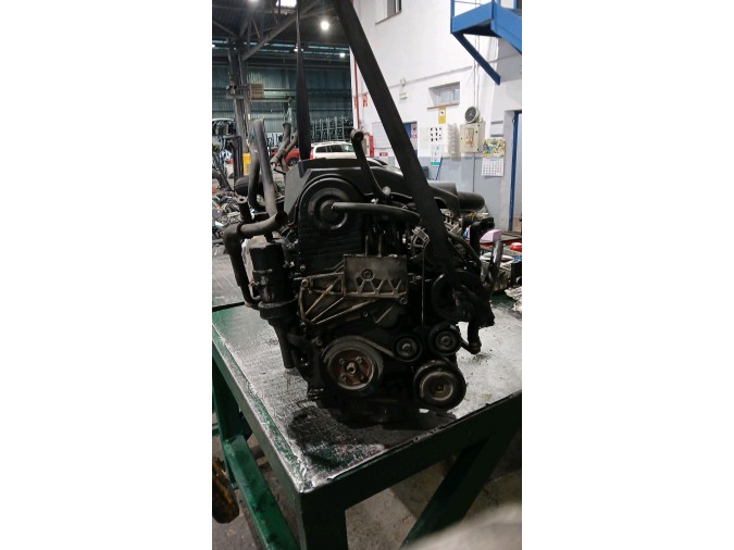 MOTOR CON ACCESORIOS Y CAJA DE CAMBIOS HYUNDAI TRAJET