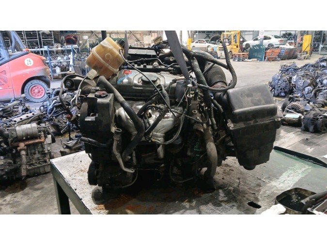 MOTOR CON ACCESORIOS Y CAJA DE CAMBIOS CITROEN XSARA PICASSO 2005