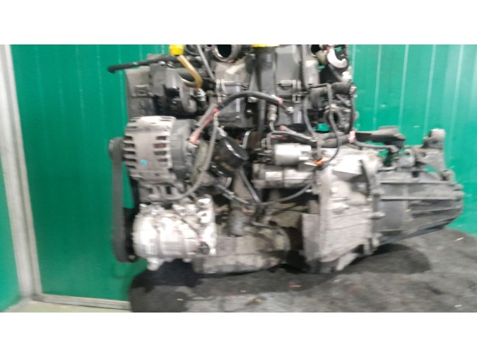 MOTOR CON ACCESORIOS Y CAJA DE CAMBIOS RENAULT MÉGANE