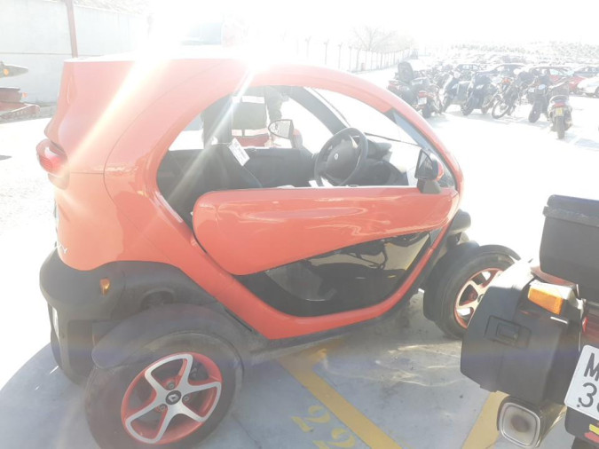 Coche despiece completo RENAULT TWIZY 00150321