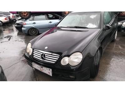 PUERTA DELANTERA DERECHA MERCEDES C 220 CDI 2004