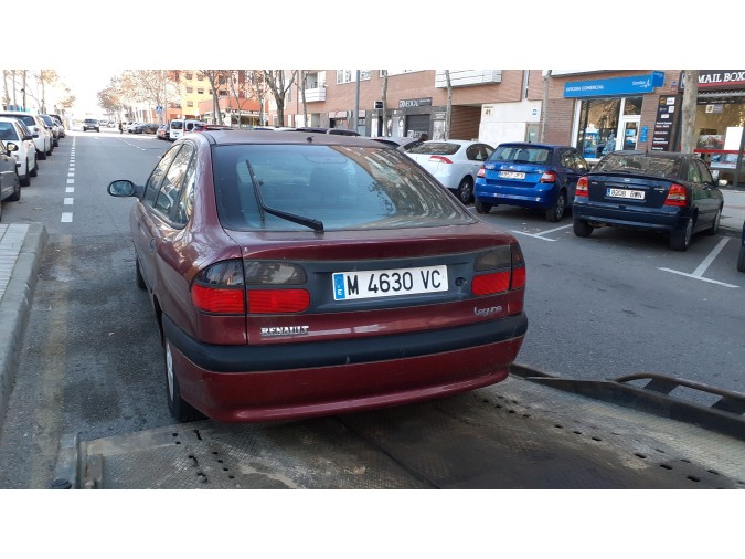 PRETENSOR CINTURÓN DELANTERO DERECHO RENAULT LAGUNA 1997