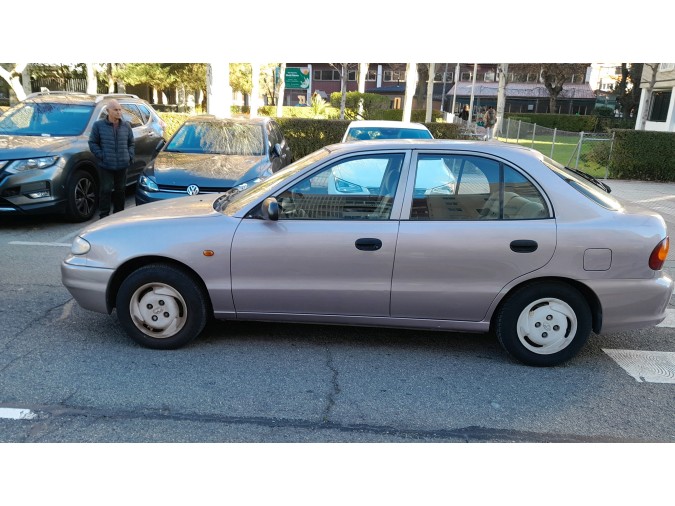 ELEVALUNAS TRASERO DERECHO HYUNDAI ACCENT 1995