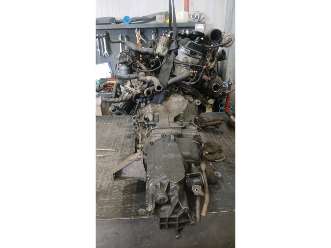 MOTOR CON ACCESORIOS Y CAJA DE CAMBIOS VOLKSWAGEN PASSAT 1998