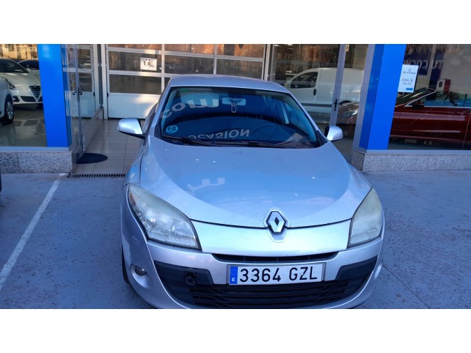FARO ANTINIEBLA DELANTERO RENAULT MÉGANE 2010