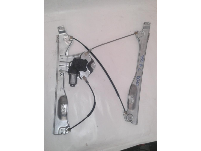 ELEVALUNAS DELANTERO DERECHO RENAULT CLIO 2010