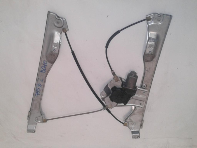 ELEVALUNAS DELANTERO DERECHO RENAULT CLIO 2010