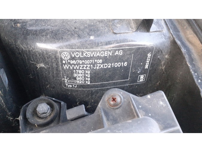 ELEVALUNAS TRASERO DERECHO VOLKSWAGEN GOLF 2001