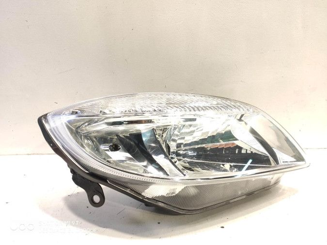 FARO DELANTERO DERECHO SKODA FABIA 2007