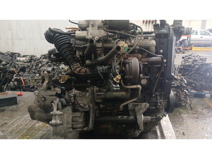 MOTOR CON ACCESORIOS Y CAJA DE CAMBIOS NISSAN PRIMERA 2006