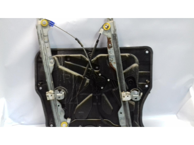 ELEVALUNAS DELANTERO DERECHO NISSAN QASHQAI 2007