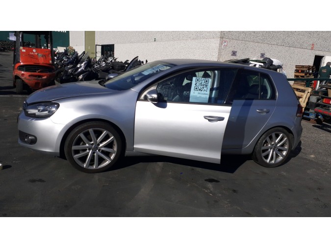 MANDO ELEVALUNAS DELANTERO DERECHO VOLKSWAGEN GOLF 2010