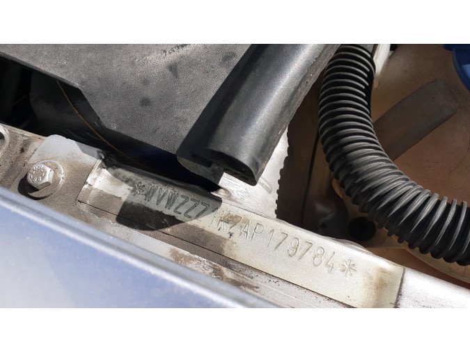 MANDO ELEVALUNAS DELANTERO DERECHO VOLKSWAGEN GOLF 2010