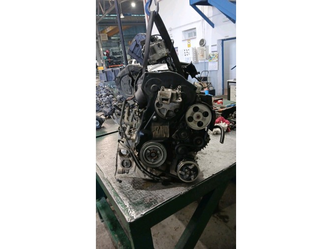 MOTOR CON ACCESORIOS Y CAJA DE CAMBIOS CITROEN XSARA PICASSO