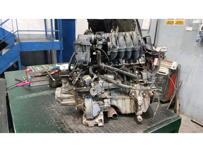 MOTOR CON ACCESORIOS Y CAJA DE CAMBIOS CITROEN XSARA PICASSO